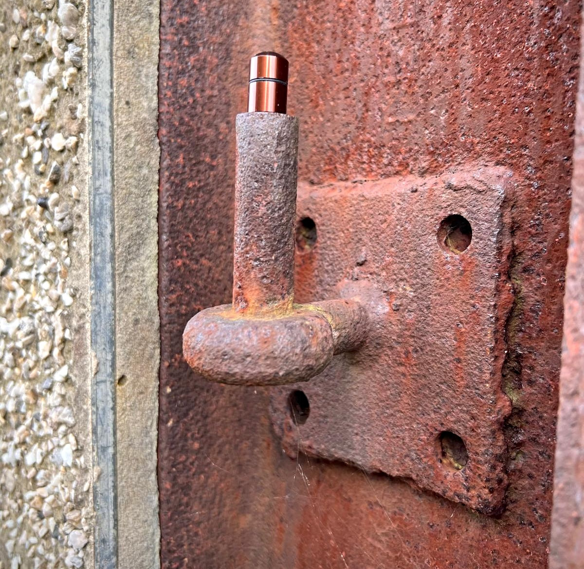 Micro Bold Hides - vented and Magnetised