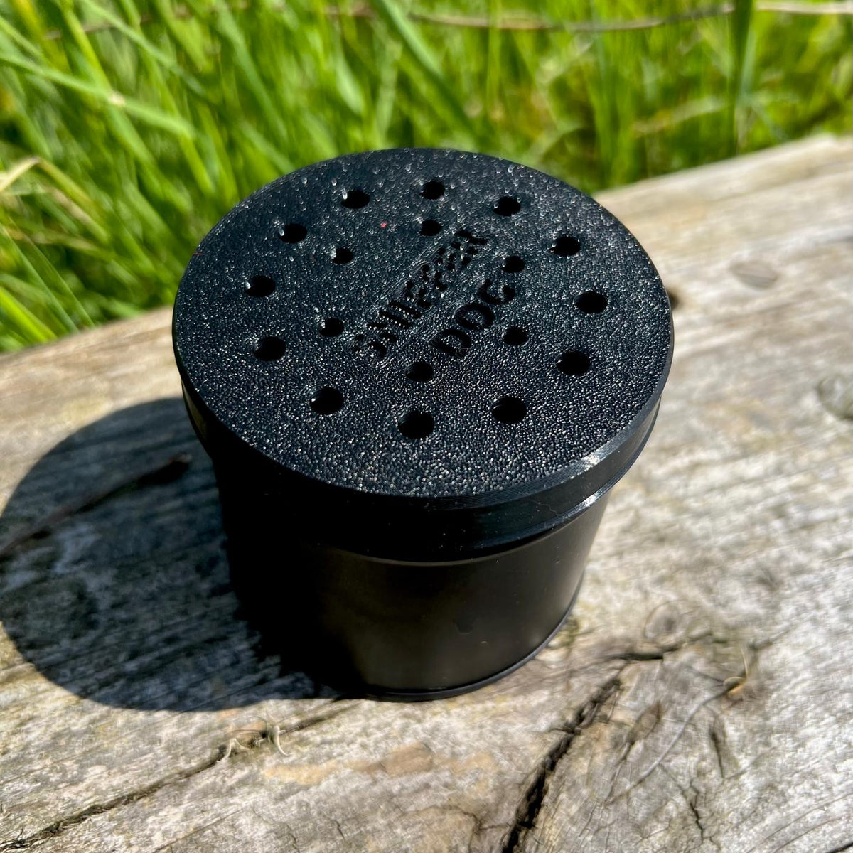 black scentwork pot